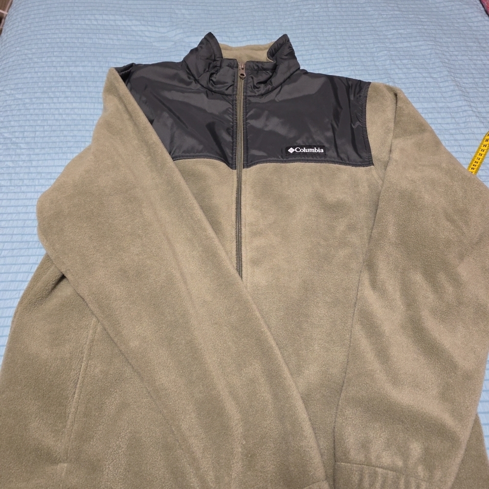 Columbia Men's Khaki and Black Performance Jacket